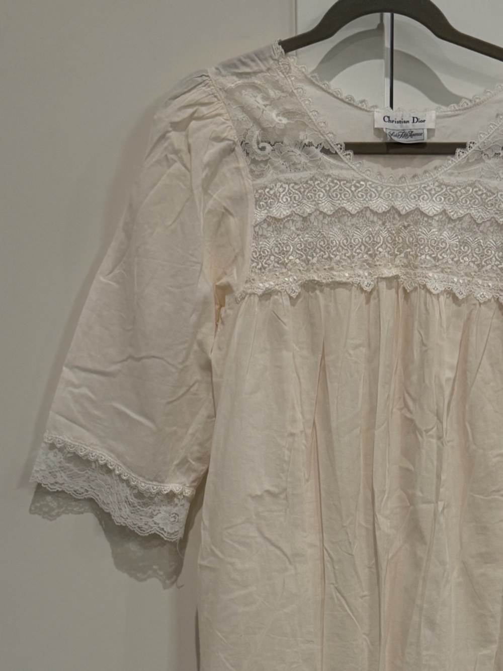 Christian Dior Vintage Peach Pink Nightgown W Ivory Lace Oversized OS Fit in EUC - Picture 11 of 13
